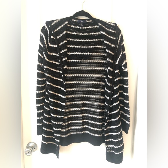 Gap women’s medium black and white striped cardigan. - Picture 1 of 3